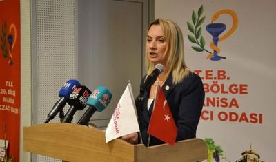 Manisa Eczacı Odası'ndan Uyarı: "Vitamin ve Takviye Edici Gıdalar İnternetten Değil, Eczaneden Alınmalı"
