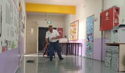 Manisa’nın ’Hademe Ressamı’ gençlere ilham veriyor