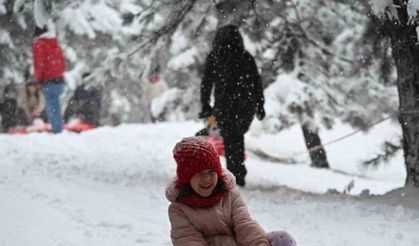 Manisa’da kar coşkusu: Yaylalar ziyaretçilerle doldu