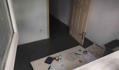 Sağanak yağış Manisa’da su baskınlarına neden oldu