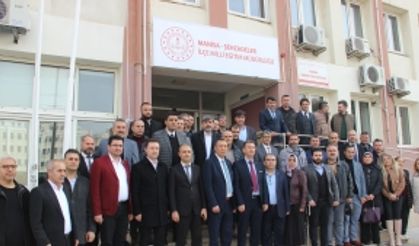 Alkışlarla görevine geri döndü