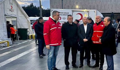 Türk Kızılay ve Yunusemre Belediyesi'nden 1000 kişilik iftar