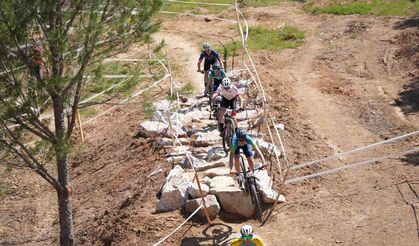 Ferdi Zeyrek Kupası'nda 6 ülkeden 649 sporcu kıyasıya yarıştı