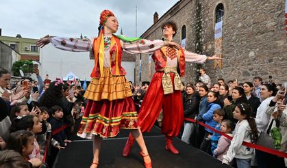 Mesir Festivali'nde kültürlerin zarafeti podyuma taşındı