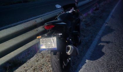 Sarıgöl'de motosiklet bariyere çarptı. 1 ölü 1 yaralı