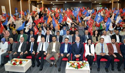 AK Parti Yunusemre İlçe Başkanlığı tarafından Genişletilmiş İlçe Danışma Meclisi Toplantısı düzenlendi.