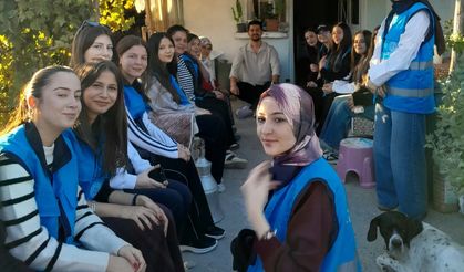 MANİSA’DA ÜNİVERSİTELİ GENÇLER İYİLİĞİN KAPISINI ÇALIYOR