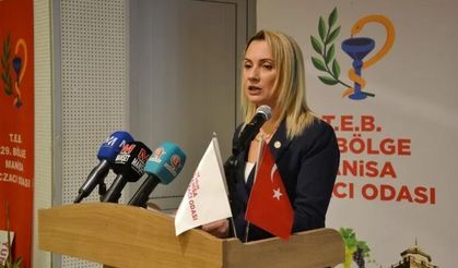 Manisa Eczacı Odası'ndan Uyarı: "Vitamin ve Takviye Edici Gıdalar İnternetten Değil, Eczaneden Alınmalı"