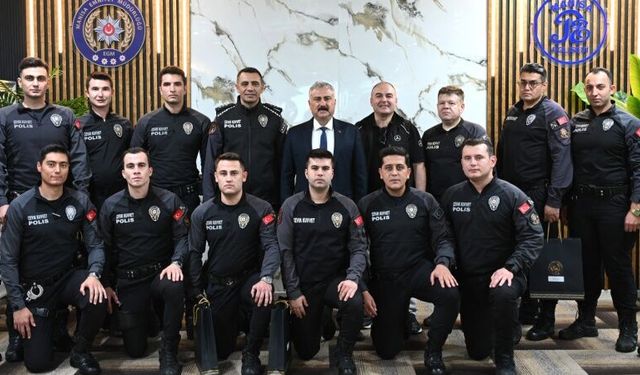 Orman Yangınlarına Müdahale Eden Çevik Kuvvet Personeline Teşekkür