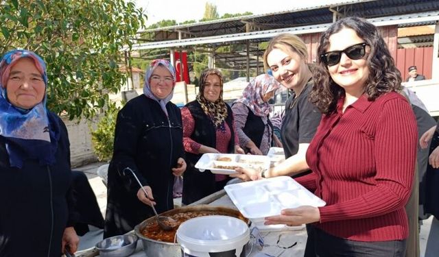 Geleneksel Gördes Güneşli Hayrına Yoğun Katılım Oldu