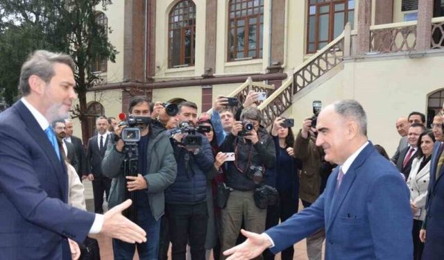 Enerji ve Tabii Kaynaklar Bakanı Bayraktar Manisa’da