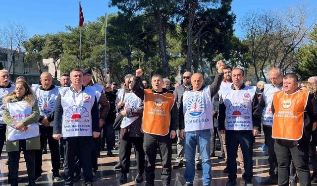 Buca Belediyesinde memurların 'alacak' eylemi sürüyor