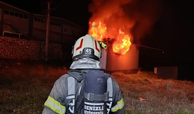 Denizli'de trafo yangını paniğe neden oldu