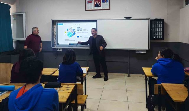 'Güvenli İnternet Günü'nde Muğla'da anlamlı etkinlik