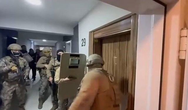 İzmir'de dev yasa dışı bahis operasyonu: 49 tutuklama