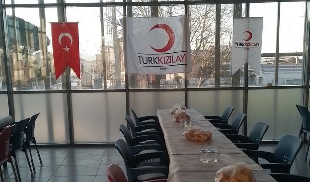 Kızılay'dan Sarıgöl'de ramazan dayanışması