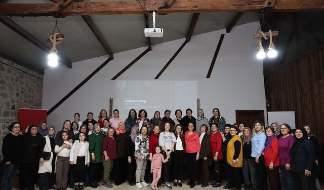 Çivril Belediyesi, 8 Mart Dünya Kadınlar Günü'nde kadın dayanışmasını büyüten anlamlı bir etkinliğe imza attı