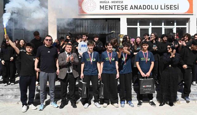 Muğla Menteşe Anadolu Lisesi'nde coşkulu karşılama