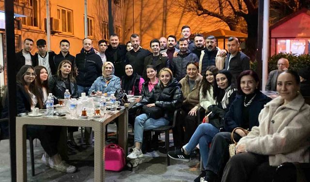 Turgutlu'da kuaförlerden huzurevinde anlamlı hizmet