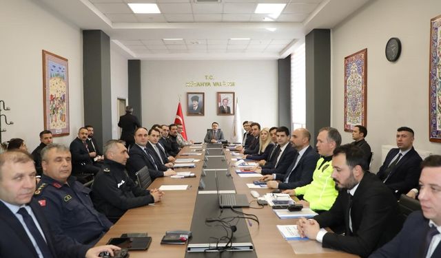 Vali Işın: 'Tüm tedbirler titizlikle uygulanmaya devam edecek'