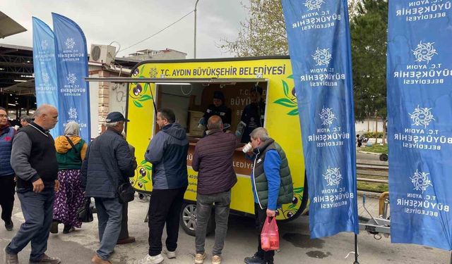 Aydın Büyükşehir Belediyesi'nin çorba ikramı beğeni topluyor