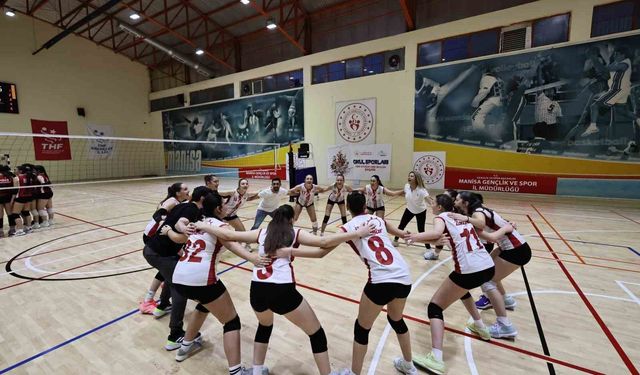 Manisa'da Yıldız Kızlar Voleybol İl Şampiyonu Değerli Zamanlar Spor Kulübü oldu