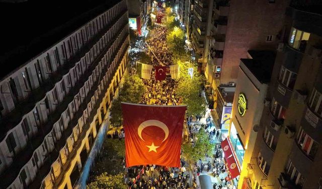 Mesir Fener Alayı şölene dönüştü