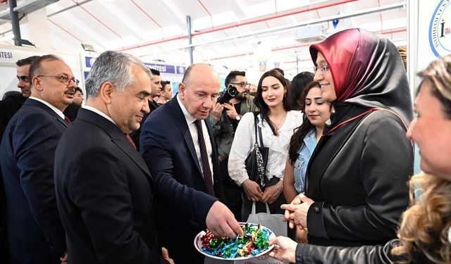 Rektör Kibar'dan gençlere kariyer vurgusu