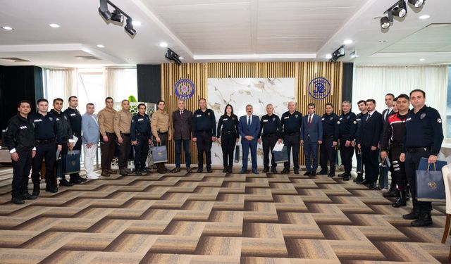 İl Emniyet Müdürü Fahri Aktaş, Başarılı Personeli Ödüllendirdi