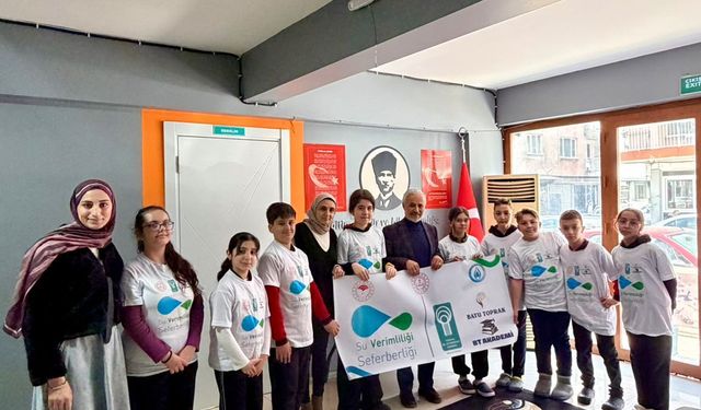 Manisa’da Su Gönüllüleri Sahaya İniyor: Hedef Genç Nesil.