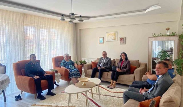 Kaymakam Güngör'den şehit ailelerine bayram ziyareti