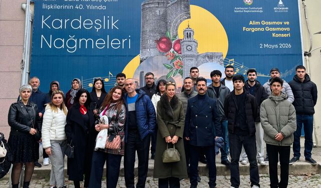 İzmir ve Bakü Kardeşliğinin 40. Yılında Alim Gasımov Rüzgarı: Manisalılar Geceye Damga Vurdu