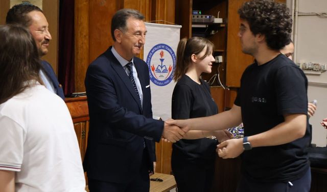 5. Geleneksel Din Bilgisi Bilgi Yarışmasında şampiyon OKÇULAR