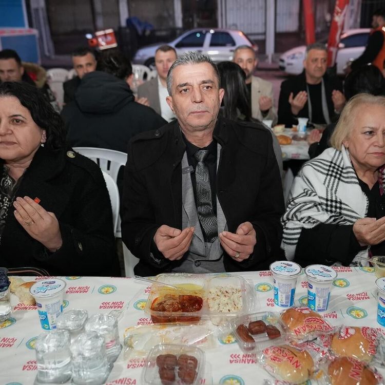 ŞEHZADELER BELEDİYESİ’NDEN ALAYBEY’DE KARDEŞLİK SOFRASI