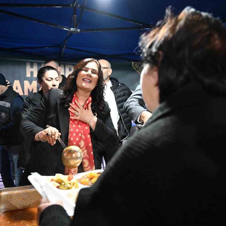 Başkan Çerçioğlu Söke'de kurulan iftar sofrasında vatandaşlarla buluştu