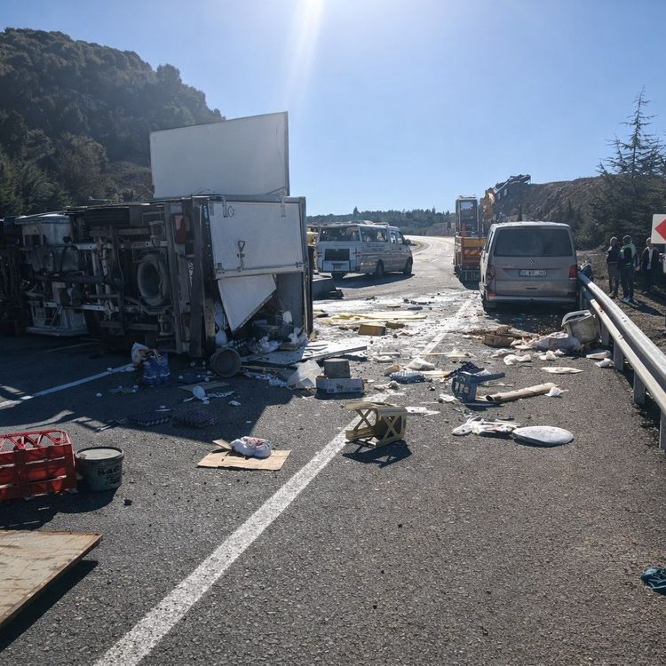 Denizli'de feci kaza: Baba ve oğlu hayatını kaybetti
