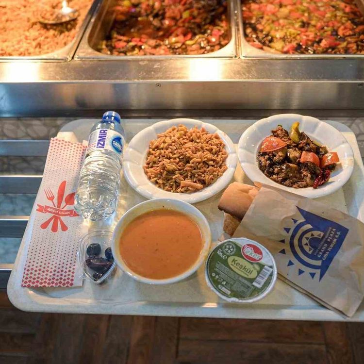 İzmir Büyükşehir'in Kent Lokantaları'nda iftar ücretsiz