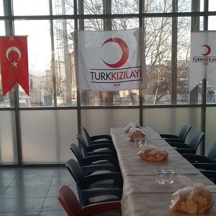 Kızılay'dan Sarıgöl'de ramazan dayanışması