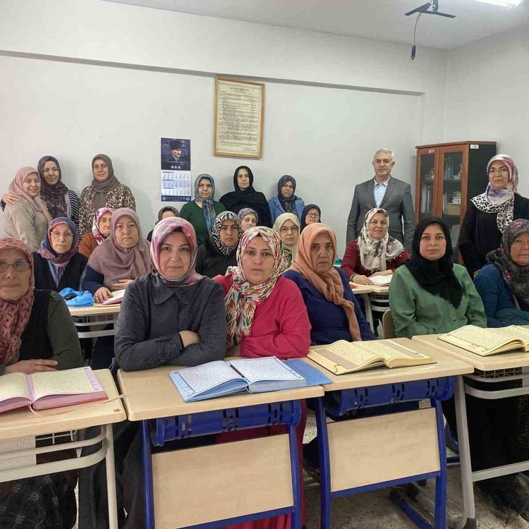 Ramazan ayında manevi eğitime yoğun ilgi