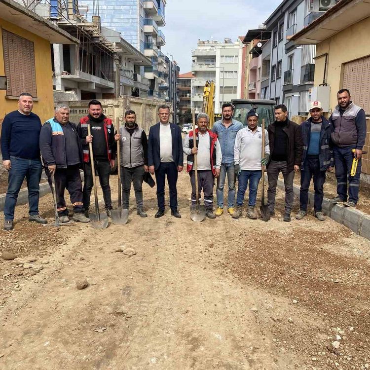 Alaşehir'de asfalt sezonu açıldı