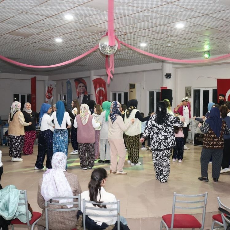 Aşağiçobanisa'da Şalvar Gecesi coşkusu