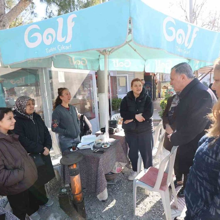 Başkan Balaban Mesir Mahallesi esnafıyla buluştu