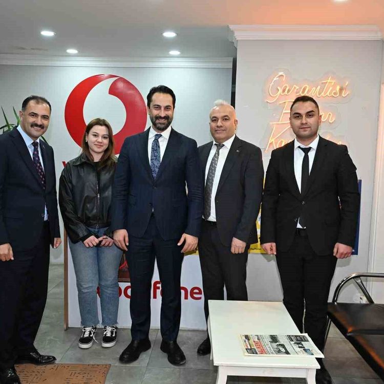 Demirci'de 5 bin kişilik iftar sofrası kuruldu