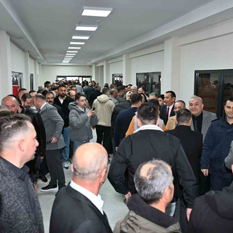 Demirci'de geleneksel bayramlaşma törenine yoğun katılım