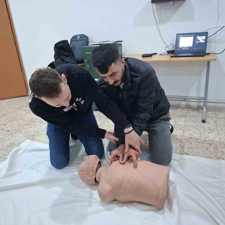 Gördes'te STK'lara yönelik 'hayat kurtaran' eğitimler başladı