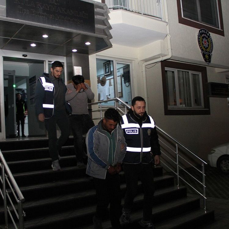 İnşaattan hırsızlık yapan 2 şüpheli tutuklandı