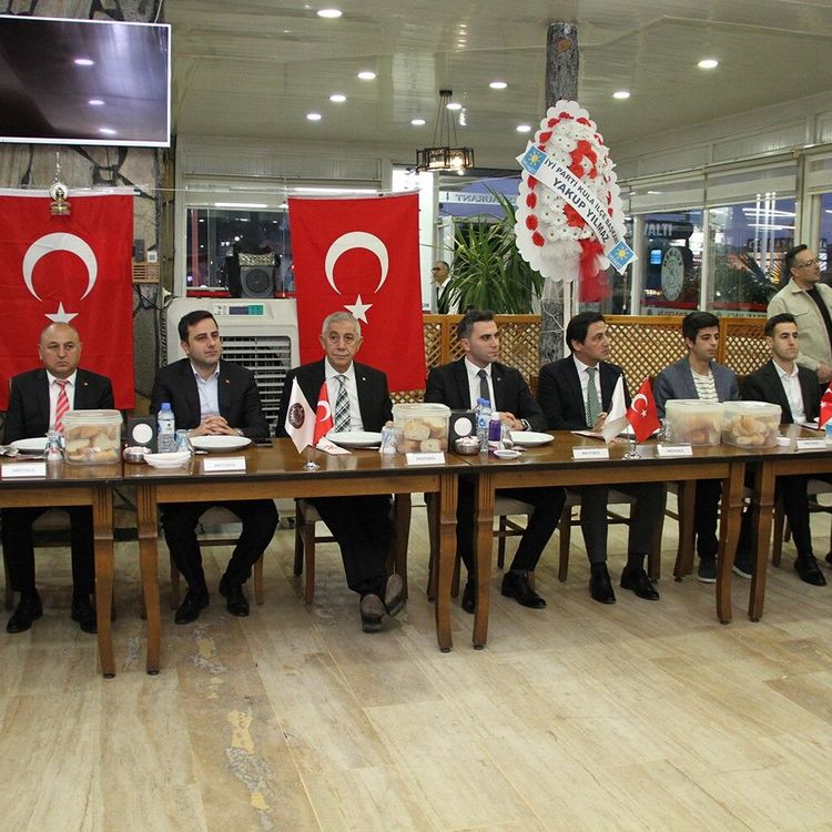 Kula ve Selendili iş insanlarına ödül