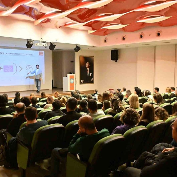 Manisa Büyükşehir personeline yapay zeka ve veri yönetimi eğitimi