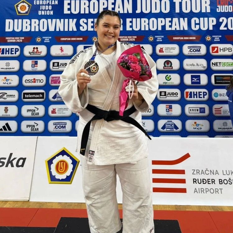 Manisalı Dirgen, Hırvatistan'da gümüş madalya kazandı