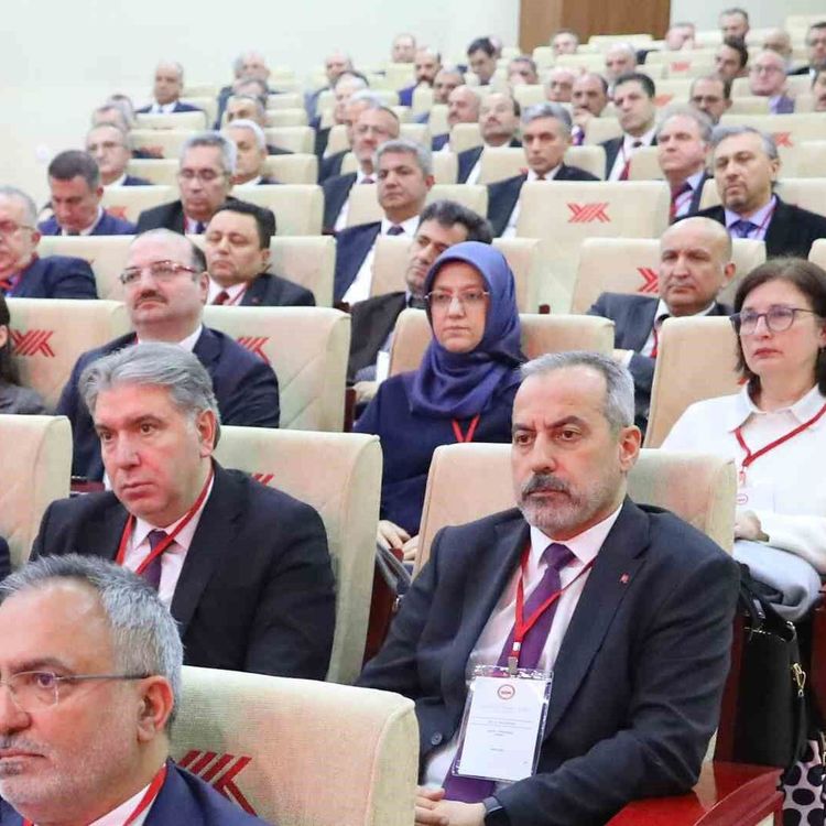 Rektör Kibar Üniversitelerarası Kurul Toplantısı'na katıldı